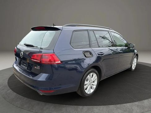 Used 2017 Volkswagen Golf S AWD/4WD image 5