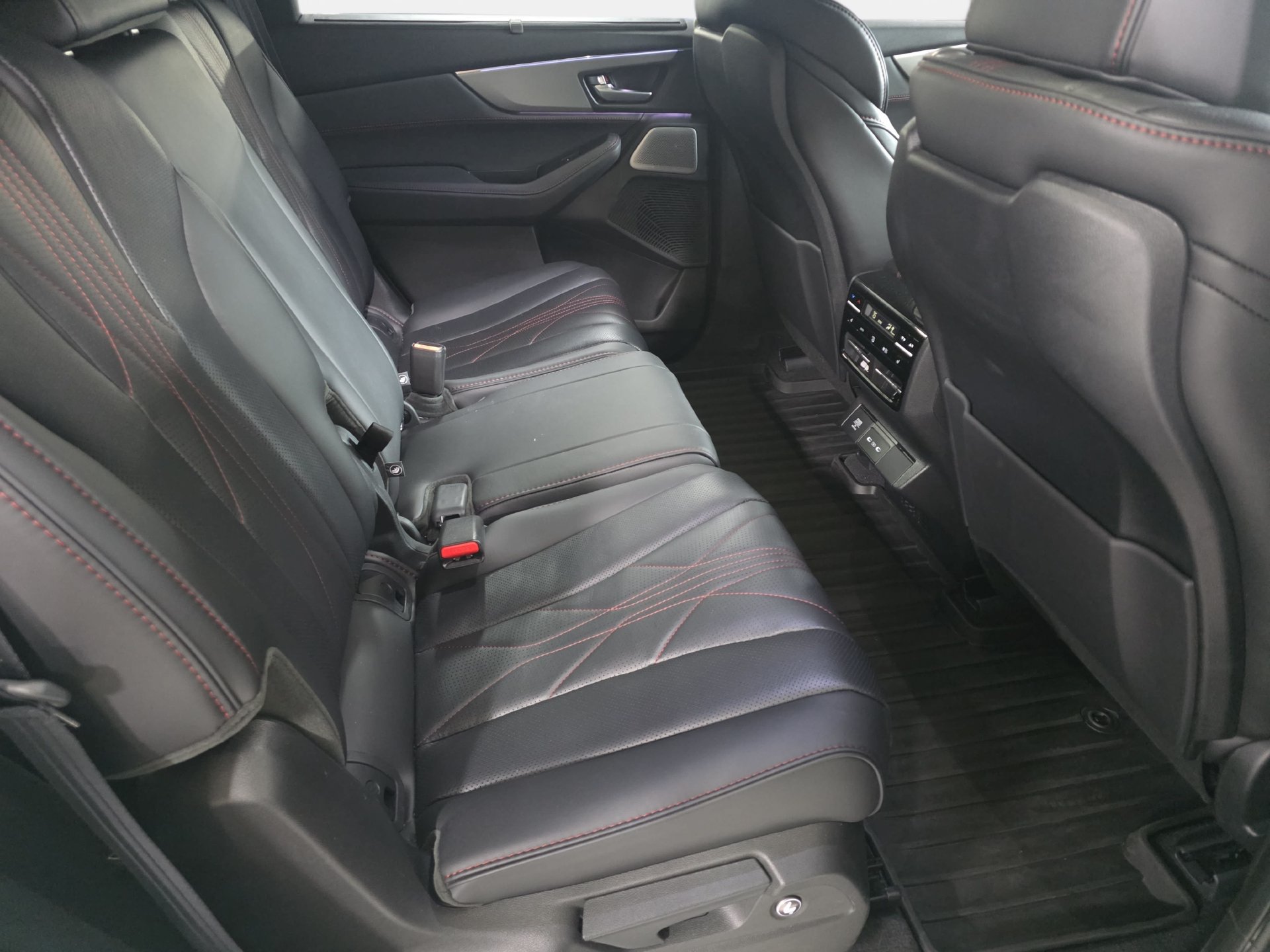 Used 2026 Acura MDX A-Spec w/ Advance Package AWD/4WD image 11