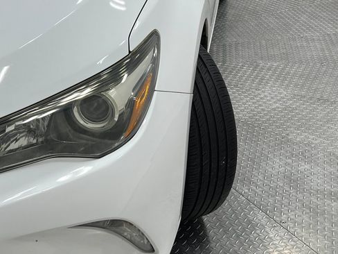 Used 2016 Toyota Camry SE FWD image 35