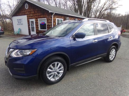 Used 2018 Nissan Rogue SV w/ Premium Package image 1