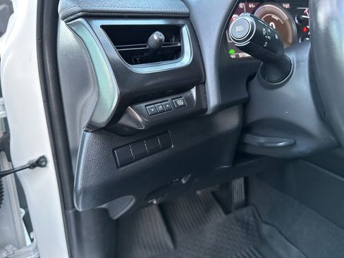 Used 2020 Lexus UX 250h w/ Premium Package image 31