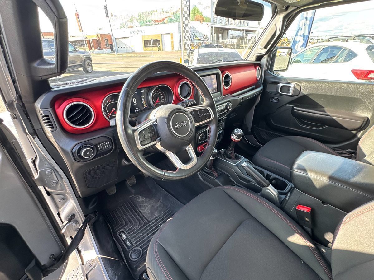 Used 2018 Jeep Wrangler Unlimited Rubicon w/ LED Lighting Group AWD/4WD image 15