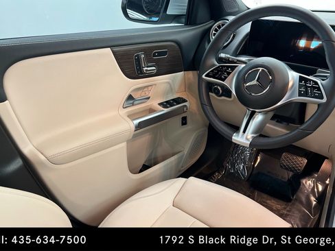 Certified 2025 Mercedes-Benz GLB 250 4MATIC image 11