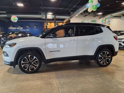 Used 2023 Jeep Compass Limited AWD/4WD image 6