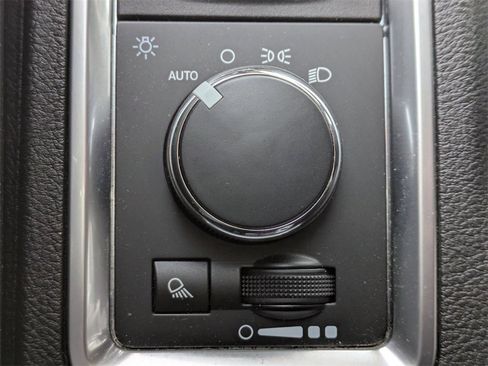 Used 2024 RAM 1500 Classic SLT image 25