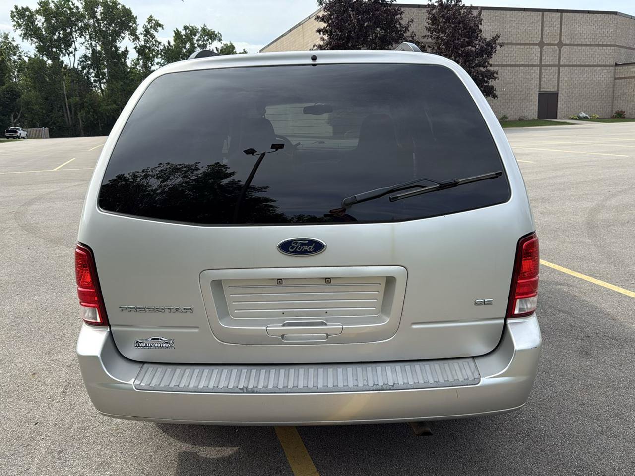 Used 2004 Ford Freestar SE FWD image 4