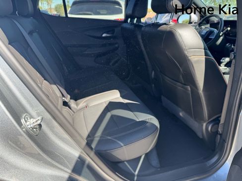 Used 2025 Buick Envista Avenir FWD image 28