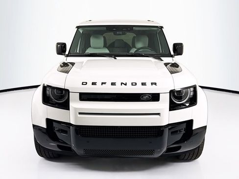 New 2026 Land Rover Defender 110 X-Dynamic SE AWD/4WD image 2