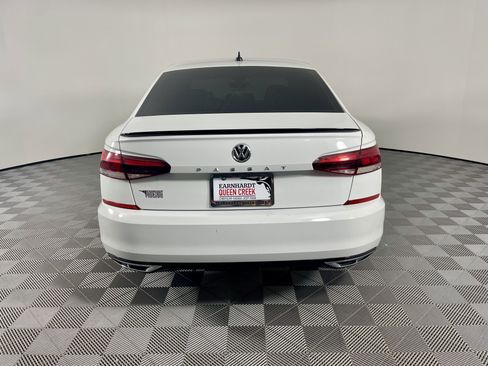 Used 2022 Volkswagen Passat 2.0T R-Line image 4
