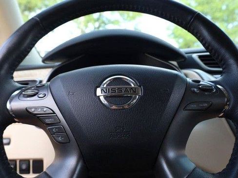 Used 2020 Nissan Murano SL w/ Moonroof Package FWD image 12