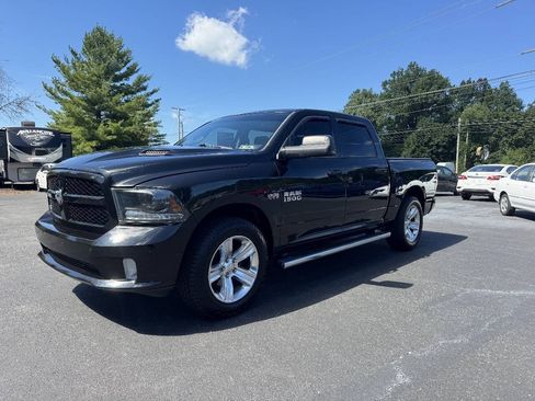 Used 2015 RAM 1500 Sport w/ Convenience Group AWD/4WD image 2