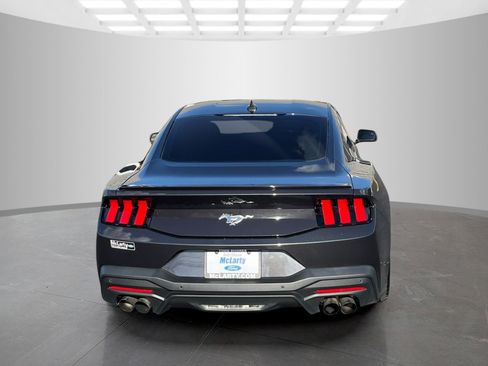 Used 2024 Ford Mustang Premium image 5