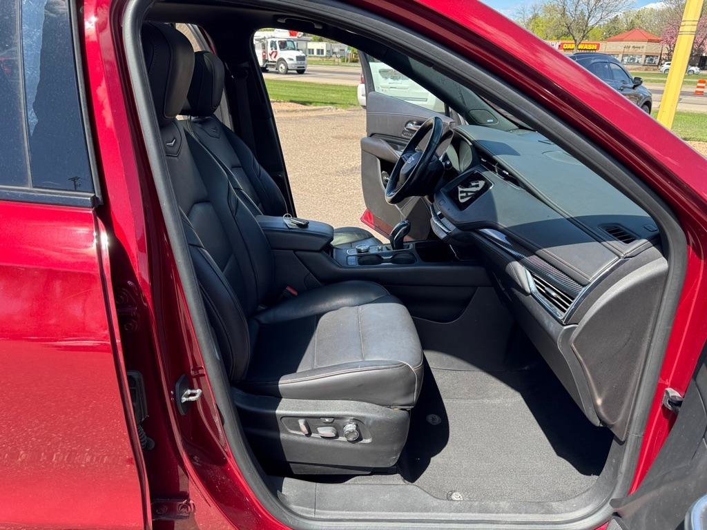 Used 2019 Cadillac XT4 Sport AWD/4WD image 28