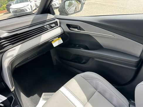 New 2026 Toyota Camry SE FWD image 17