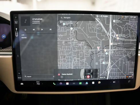 Used 2021 Tesla Model S Plaid AWD/4WD image 18