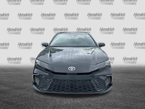 Used 2025 Toyota Camry XSE FWD image 3