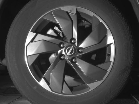 Used 2025 Nissan Rogue SV AWD/4WD image 18