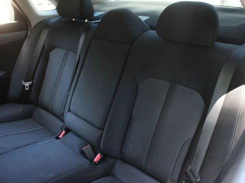 Used 2021 Kia K5 LXS image 18