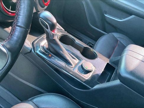 Used 2019 Chevrolet Blazer RS w/ Sun and Wheels Package image 18