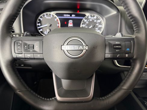 Used 2025 Nissan Rogue SV w/ SV Premium Package AWD/4WD image 10