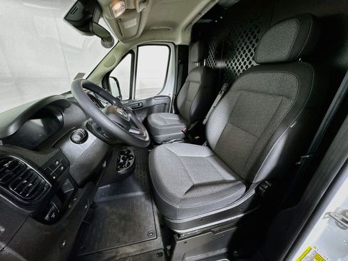 Used 2025 RAM ProMaster 2500 w/ U-Haul Equipment Group FWD image 12