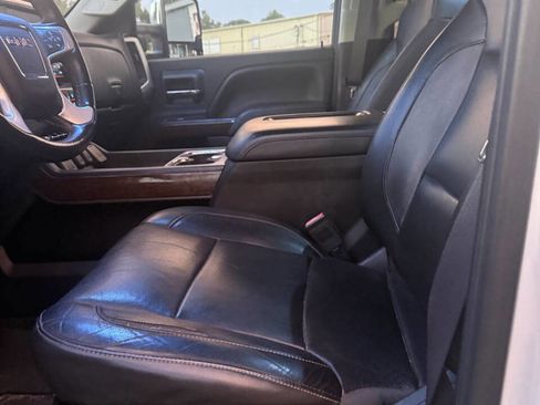 Used 2017 GMC Sierra 2500 SLT w/ Driver Alert Package image 22