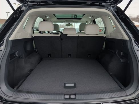 Used 2019 Volkswagen Tiguan SE w/ Panoramic Sunroof Package image 21