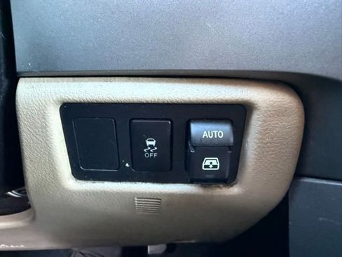 Used 2016 Toyota Sequoia Limited w/ Safety & Convenience Package AWD/4WD image 17