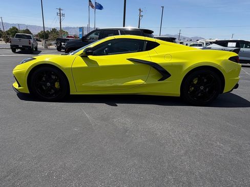 Used 2022 Chevrolet Corvette Stingray Coupe w/ 1LT RWD image 6