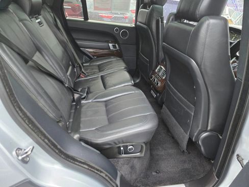 Used 2016 Land Rover Range Rover Supercharged image 12