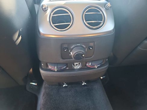 Used 2015 Rolls-Royce Ghost image 34