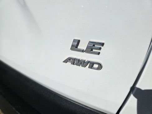 Used 2020 Toyota RAV4 LE w/ All Weather Liner Package AWD/4WD image 26