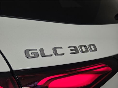 Certified 2023 Mercedes-Benz GLC 300 image 18