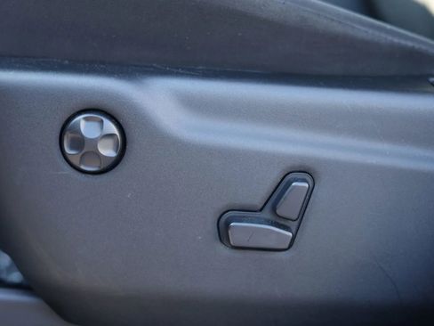 Used 2020 Jeep Grand Cherokee Laredo image 16