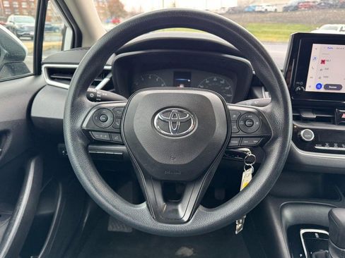 Used 2024 Toyota Corolla LE image 12