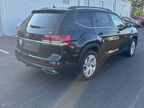 Used 2023 Volkswagen Atlas SE AWD/4WD image 3
