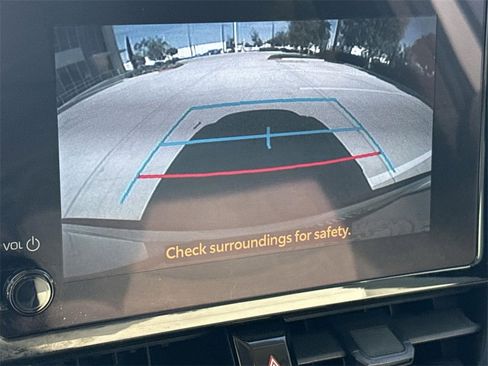 Used 2024 Toyota Corolla Cross L image 14