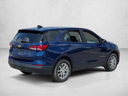 Used 2022 Chevrolet Equinox LS FWD image 5