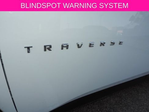Used 2023 Chevrolet Traverse LT FWD image 13
