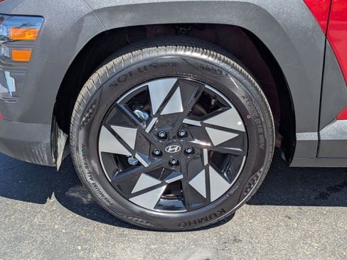 Used 2025 Hyundai Kona SEL FWD image 13