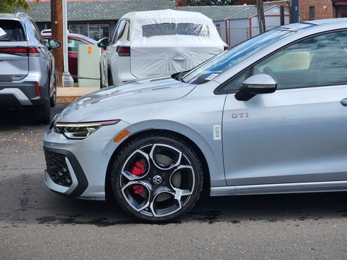 New 2025 Volkswagen GTI Autobahn image 2