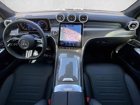 Used 2026 Mercedes-Benz GLC 300 image 16