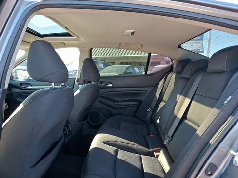 Used 2019 Nissan Altima 2.5 SV image 10