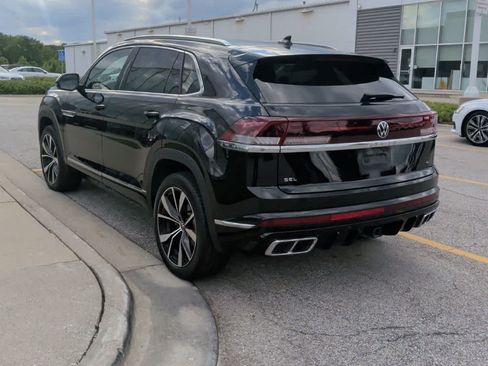 Used 2025 Volkswagen Atlas Cross Sport SEL Premium R-Line AWD/4WD image 4