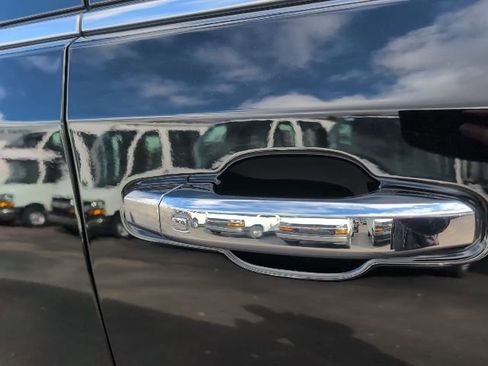 Used 2023 Chevrolet Silverado 1500 LTZ w/ LTZ Premium Package image 24