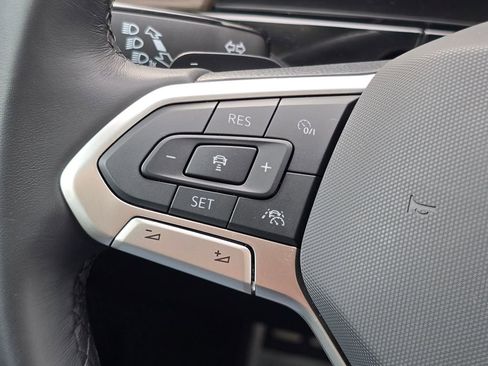 Used 2025 Volkswagen Atlas SEL Premium R-Line AWD/4WD image 16