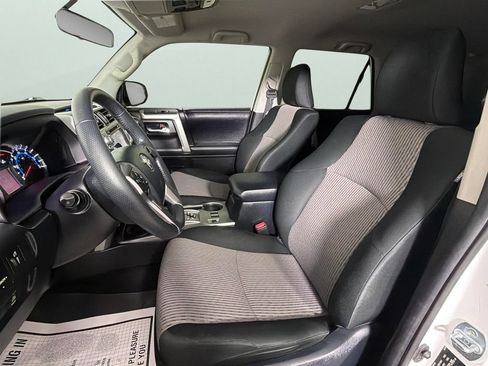 Used 2019 Toyota 4Runner SR5 AWD/4WD image 17