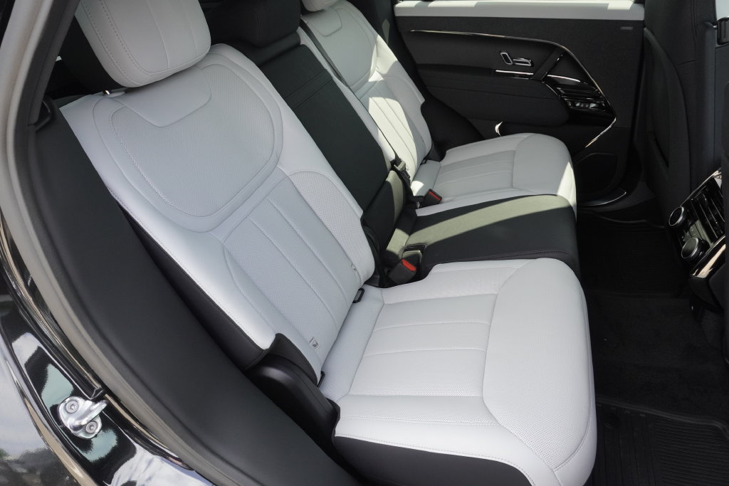 New 2026 Land Rover Range Rover Sport Dynamic SE AWD/4WD image 27