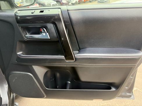 Used 2020 Toyota 4Runner Venture image 23