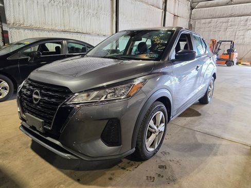 Used 2023 Nissan Kicks S FWD image 1
